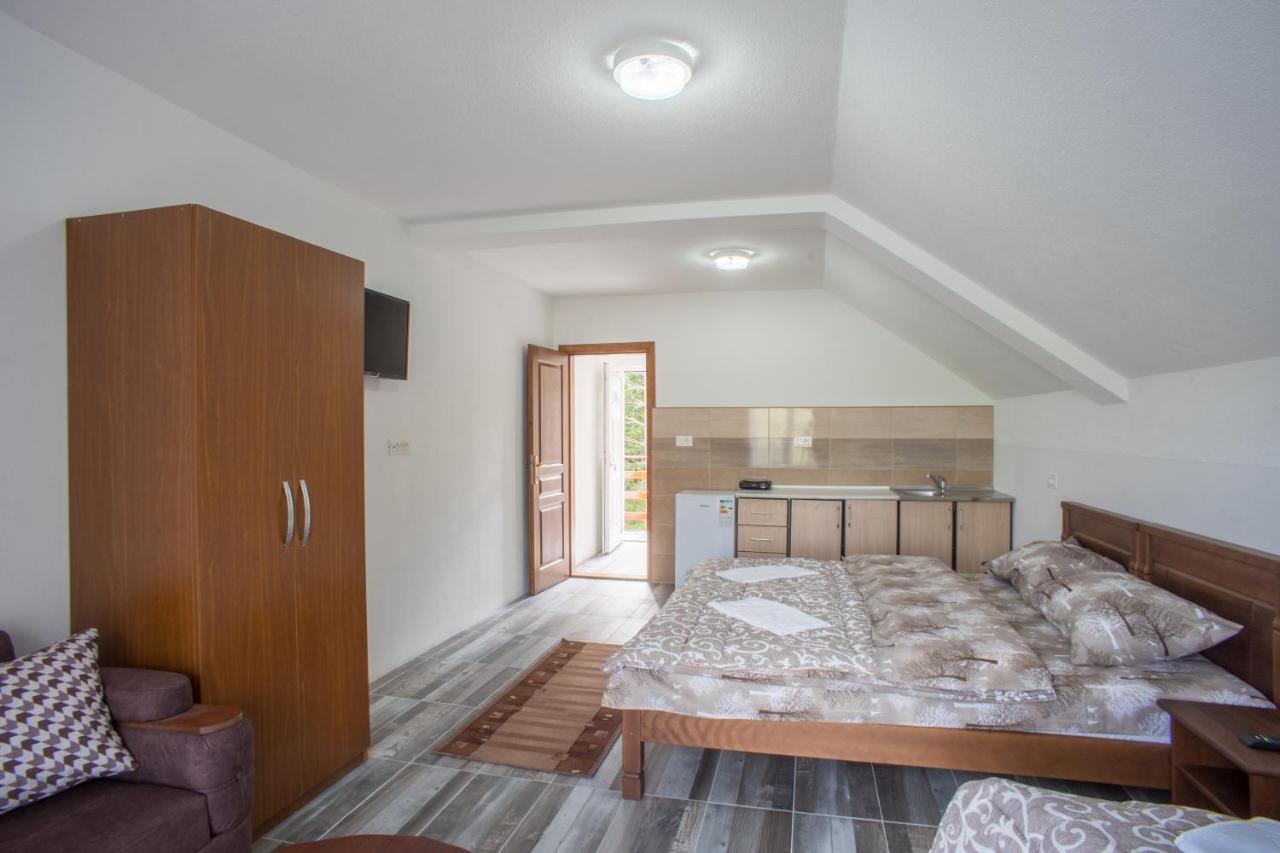Apartmani Jezero Žabljak Kültér fotó